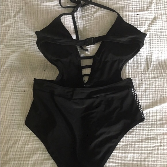 BLACK AND WHITE STRIPED MONOKINI SWIMSUIT - Picture 3 of 6